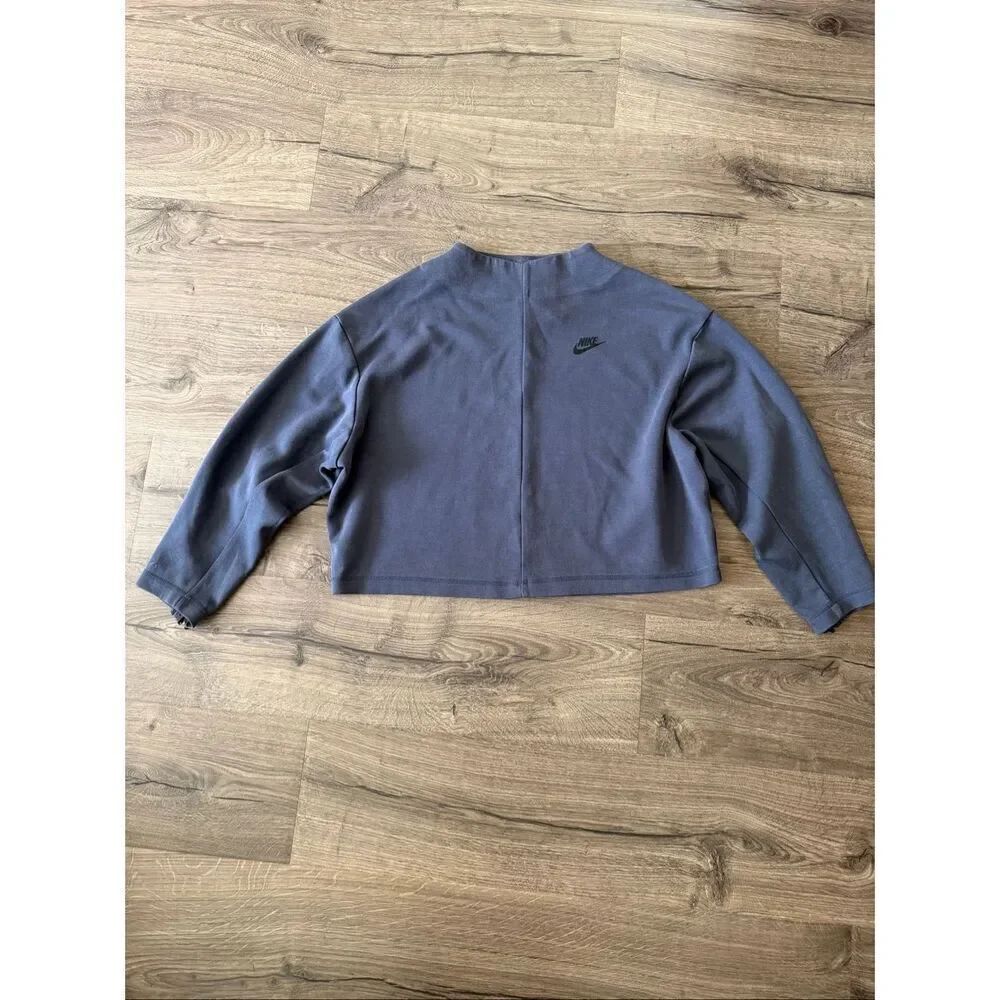 Nike Sportswear Tech Fleece Women's size Medium